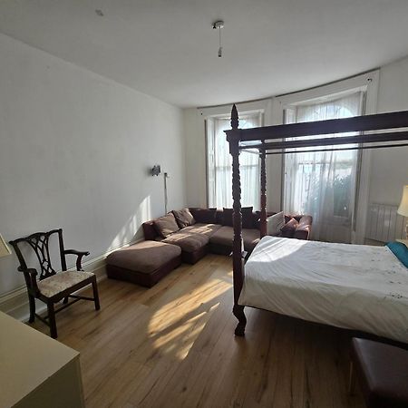 Studio Next To Port, Cliffs, With Parking 도버 외부 사진