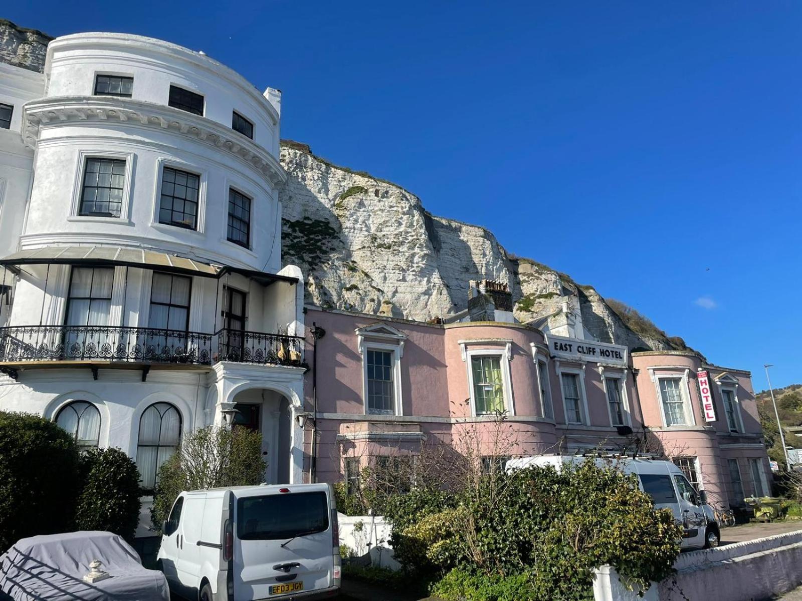 Studio Next To Port, Cliffs, With Parking 도버 외부 사진